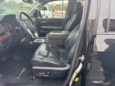 Used 2017 Toyota Tundra Limited w/ TRD Off Road Package image 7