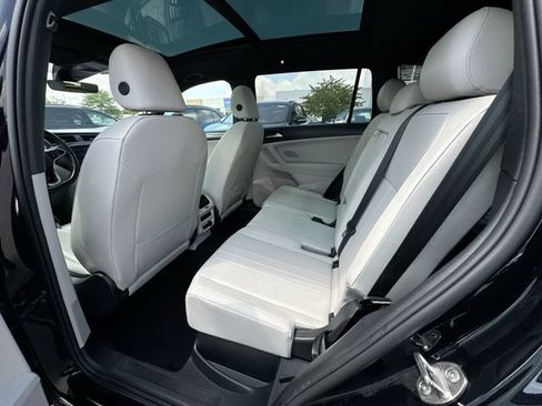 Certified 2024 Volkswagen Tiguan SE R-Line AWD/4WD image 21
