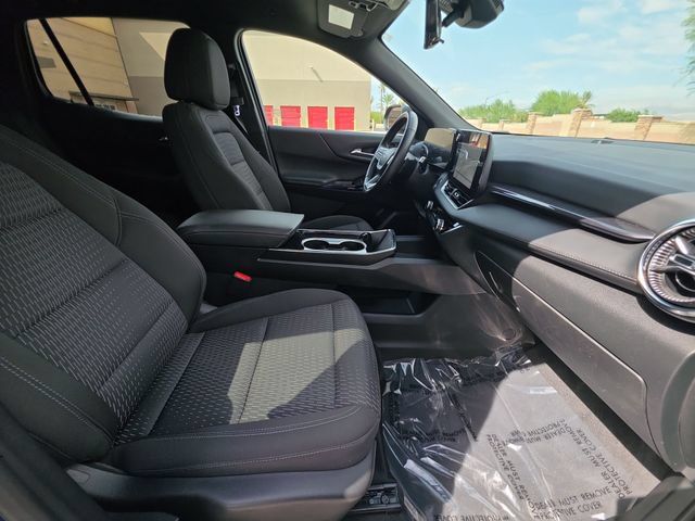 Used 2025 Chevrolet Equinox LT w/ Safety and Technology Package FWD image 26