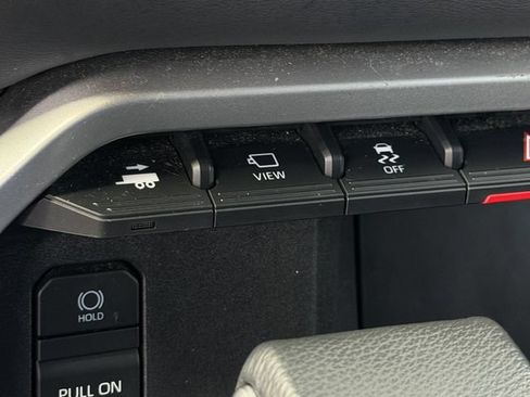 Used 2025 Toyota Tundra Platinum AWD/4WD image 20