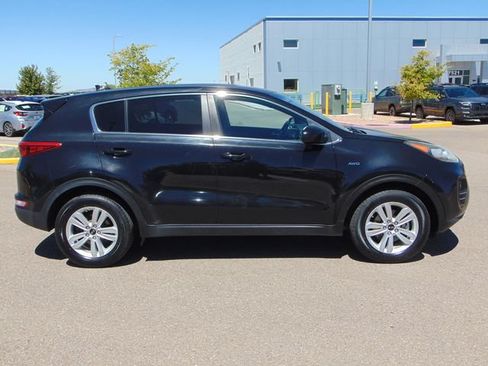 Used 2017 Kia Sportage LX AWD/4WD image 3