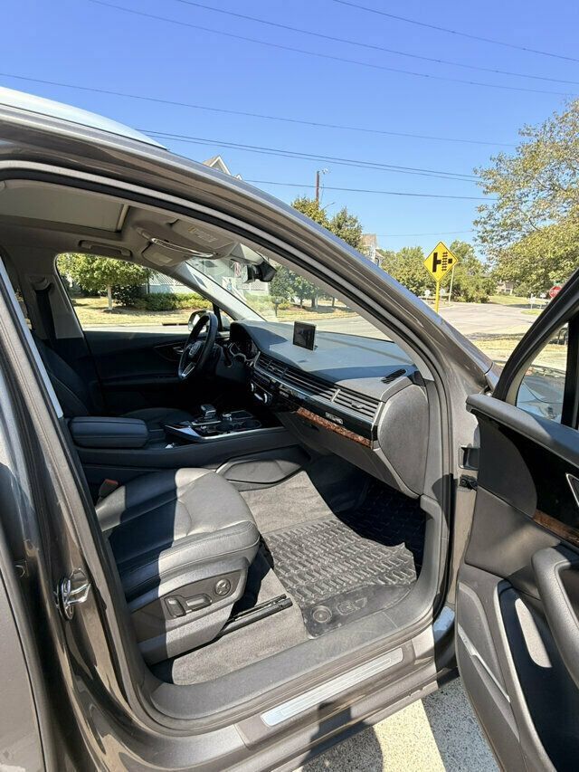 Used 2018 Audi Q7 3.0T Prestige AWD/4WD image 19