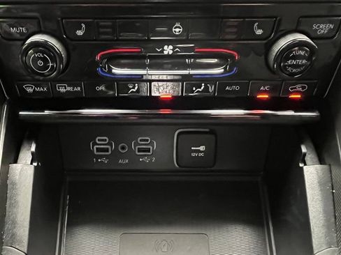 Certified 2024 Jeep Grand Cherokee L Laredo w/ Luxury Tech Group I AWD/4WD image 17