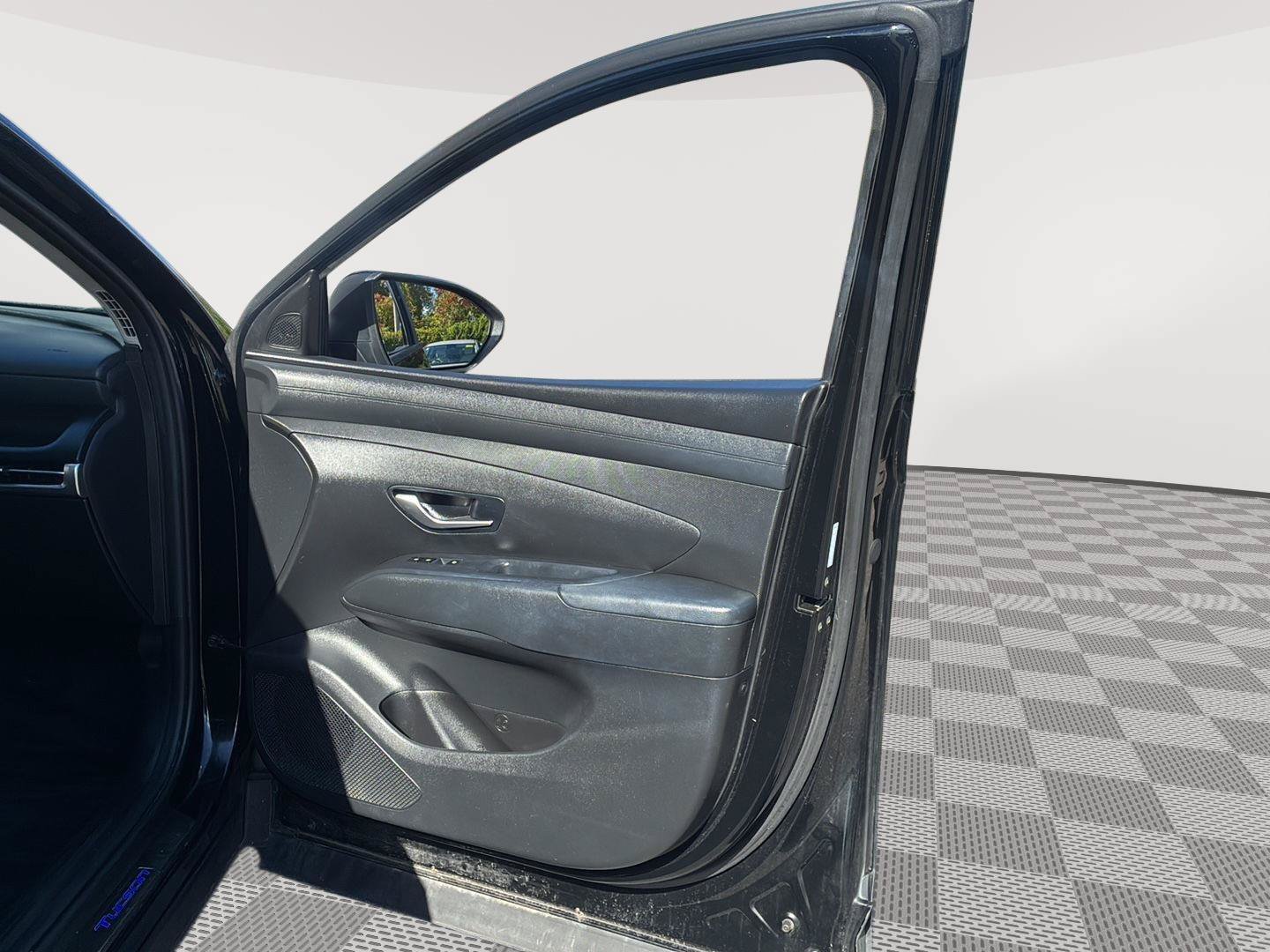 Certified 2025 Hyundai Tucson SEL AWD/4WD image 9