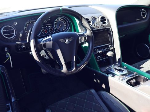 Used 2015 Bentley Continental GT3-R image 9