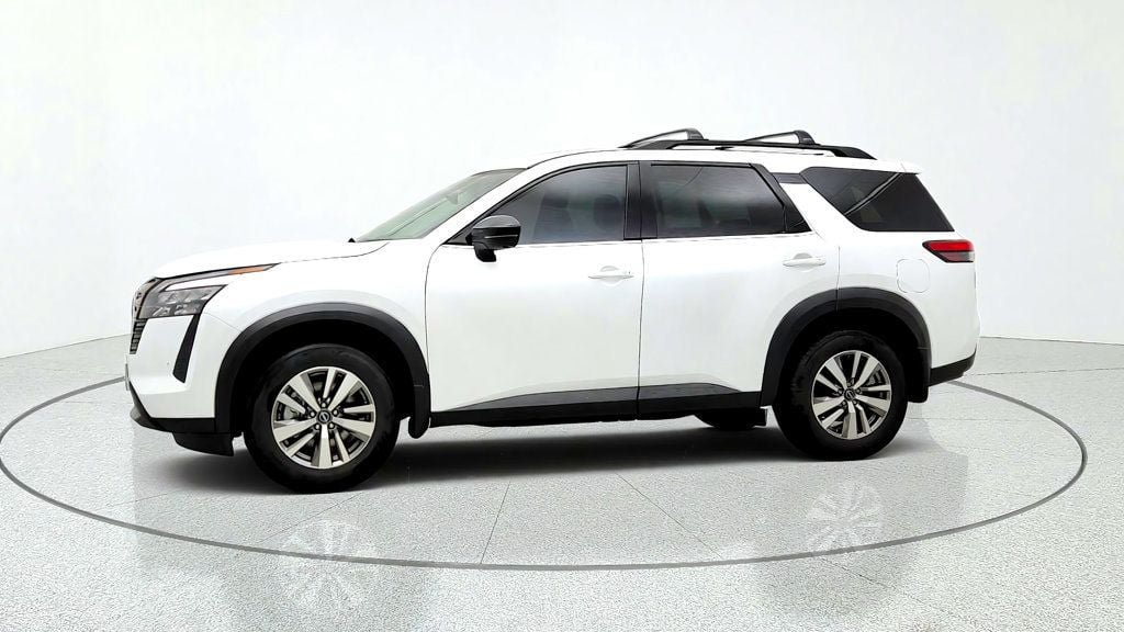 Used 2026 Nissan Pathfinder SL AWD/4WD image 8