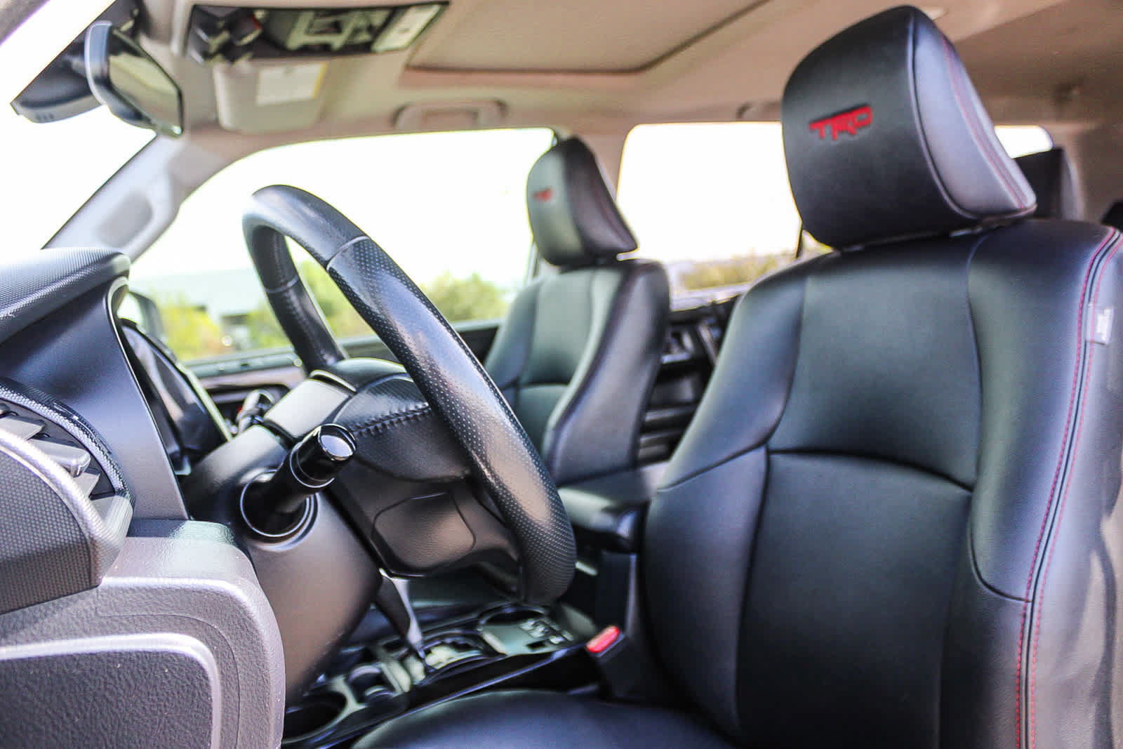 Used 2020 Toyota 4Runner TRD Off-Road Premium w/ Moonroof Package AWD/4WD image 17