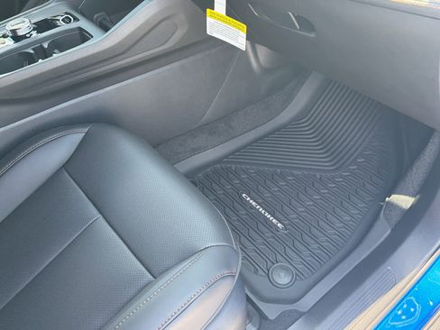New 2026 Jeep Cherokee Limited AWD/4WD image 16