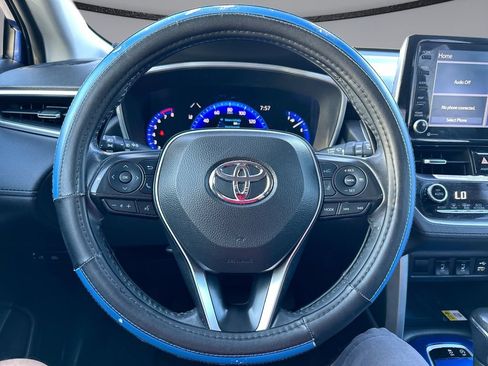 Used 2022 Toyota Corolla Cross XLE FWD image 15