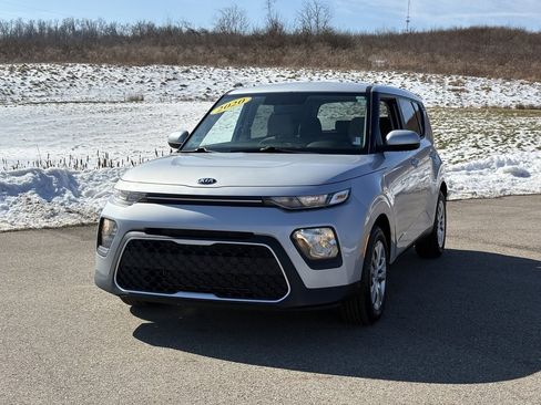 Used 2020 Kia Soul LX image 1