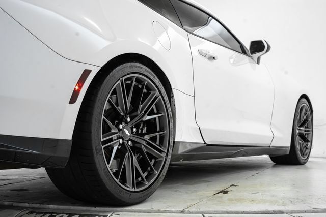 Used 2018 Chevrolet Camaro ZL1 RWD image 13