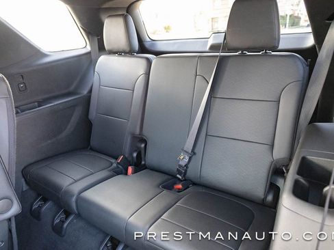 Used 2023 Chevrolet Traverse High Country image 48