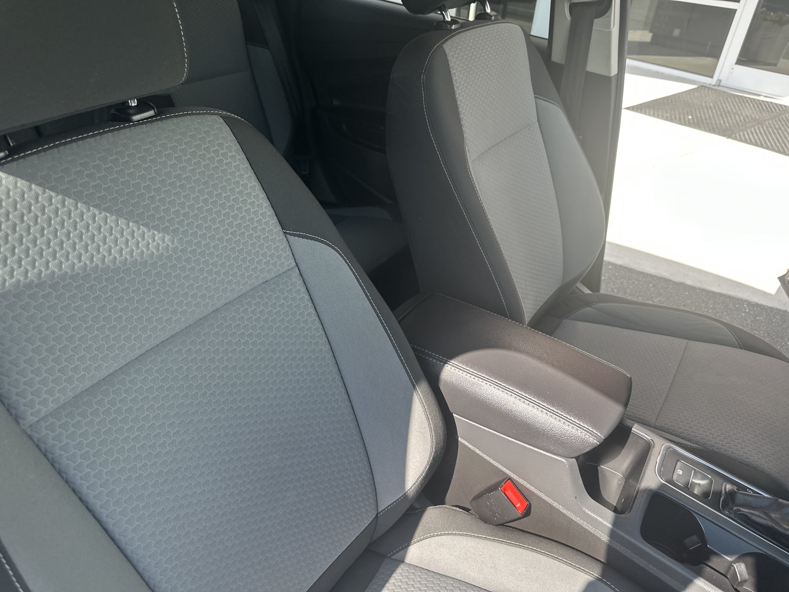 Used 2017 Ford Escape SE FWD image 26