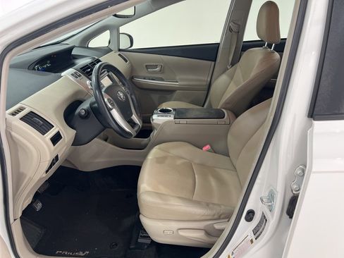Used 2013 Toyota Prius V Two image 16