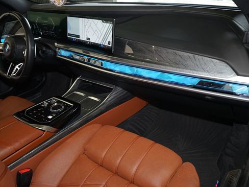 Used 2023 BMW 740i 740i image 10