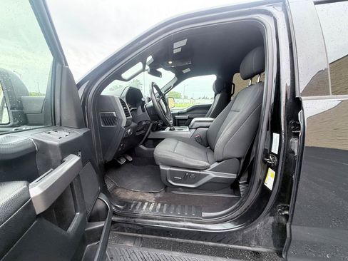 Used 2019 Ford F150 XLT w/ Equipment Group 302A Luxury AWD/4WD image 10