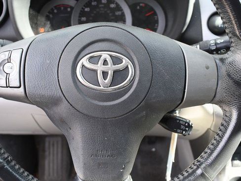 Used 2008 Toyota RAV4 Limited image 30