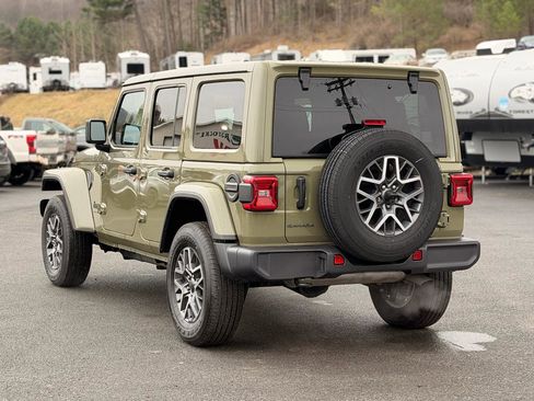 Used 2026 Jeep Wrangler Sahara image 7