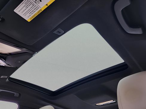 Used 2018 BMW 530e 530e iPerformance image 19