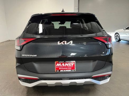 Used 2024 Kia Sportage LX FWD image 4