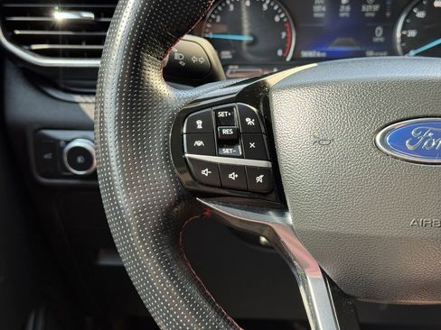 Used 2022 Ford Explorer ST-Line w/ Class IV Trailer Tow Package image 19