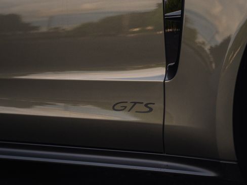 Used 2023 Porsche Panamera GTS AWD/4WD image 18