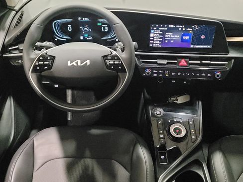 Used 2023 Kia Niro EX w/ EX Cold Weather Package FWD image 22