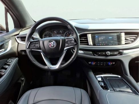 Used 2024 Buick Enclave Essence w/ Sport Touring Edition FWD image 9