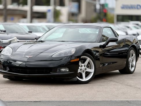 Used 2007 Chevrolet Corvette Coupe w/ Preferred Equipment Group RWD image 1
