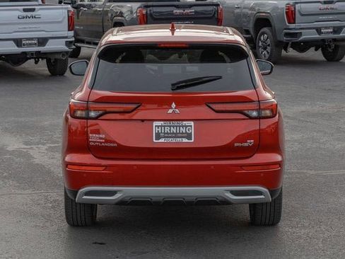 Used 2023 Mitsubishi Outlander SE image 29