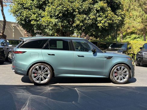 Used 2024 Land Rover Range Rover Sport Dynamic SE AWD/4WD image 8