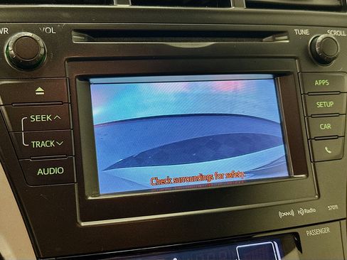 Used 2014 Toyota Prius V Five FWD image 23