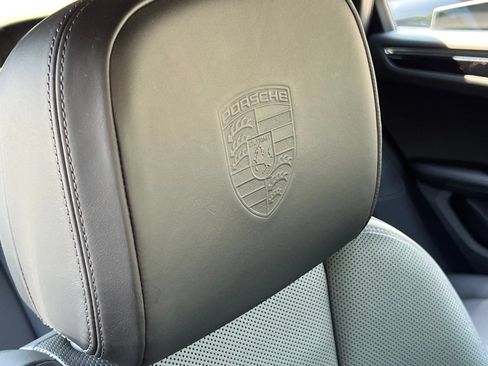 Certified 2025 Porsche Macan S AWD/4WD image 40