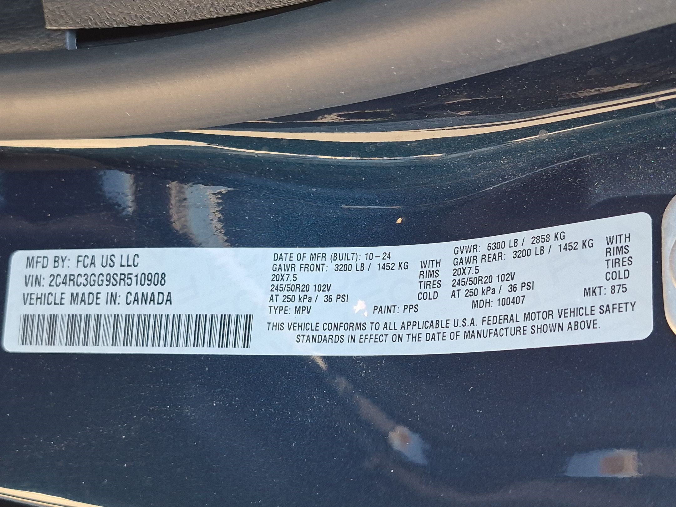 Used 2025 Chrysler Pacifica Limited AWD/4WD image 35