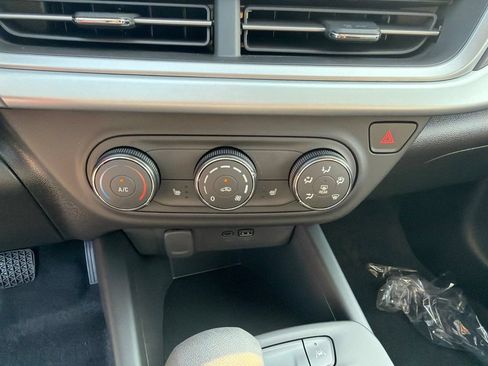 New 2026 Chevrolet Trax LS w/ LS Convenience Package FWD image 21