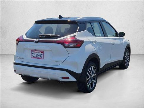 Used 2023 Nissan Kicks SV FWD image 5