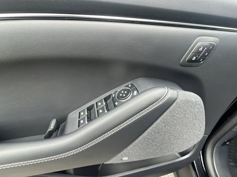 Used 2025 Ford Mustang Mach-E Premium RWD image 23