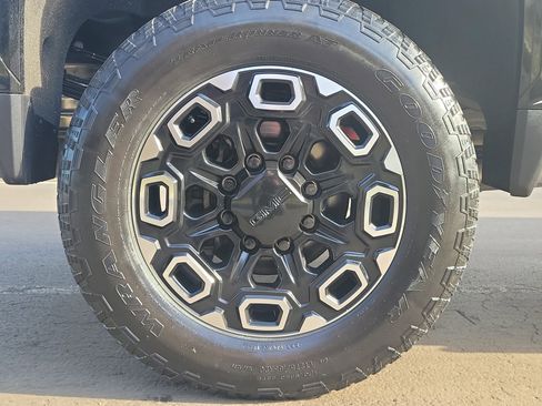 Used 2024 GMC Sierra 3500 Denali w/ Denali Reserve Package image 5