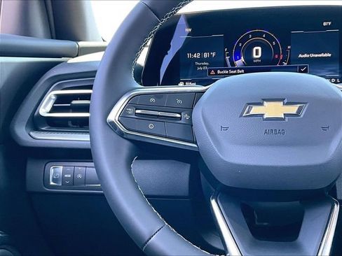 New 2026 Chevrolet Traverse LT w/ LPO, Floor Liner Package FWD image 17