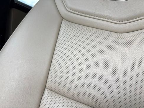 Used 2018 Cadillac XT5 Premium Luxury w/ Driver Assist Package FWD image 25