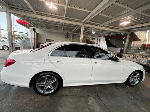 Used 2018 Mercedes-Benz E 300 image 3