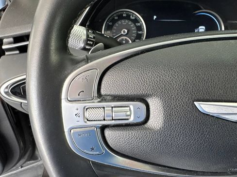 Used 2025 Genesis GV70 2.5T AWD/4WD image 29
