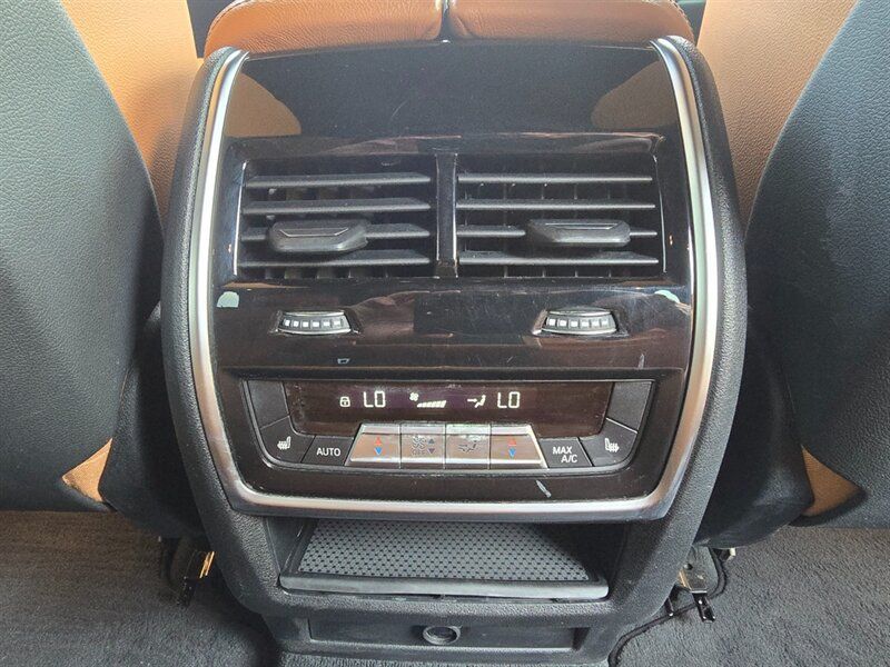 Used 2021 BMW X5 xDrive40i w/ Premium Package AWD/4WD image 9