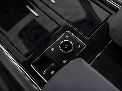 Used 2021 Lincoln Navigator Reserve AWD/4WD image 37