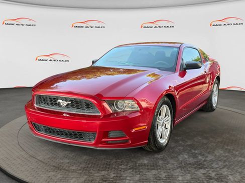 Used 2013 Ford Mustang Coupe RWD image 1