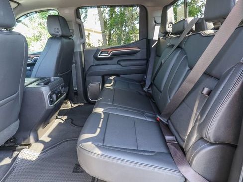 Used 2023 GMC Sierra 1500 Denali w/ Technology Package AWD/4WD image 28