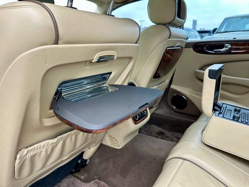 Used 2005 Jaguar XJ Vanden Plas Super V8 image 22