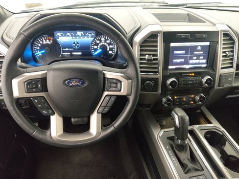 Used 2015 Ford F150 Platinum w/ Equipment Group 701A Luxury RWD image 22