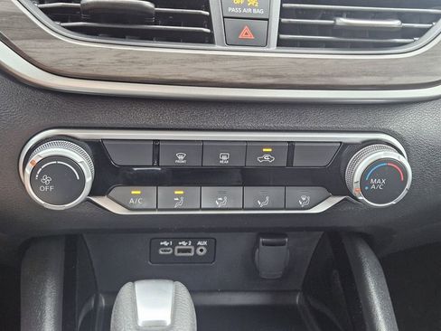 Used 2024 Nissan Altima 2.5 SV FWD image 20