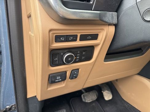 Used 2024 Ford F150 Lariat AWD/4WD image 15